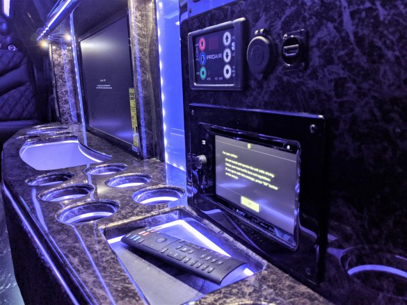 2019 Chrysler 300 Limousine for Sale in springfield, MO - Photo 2