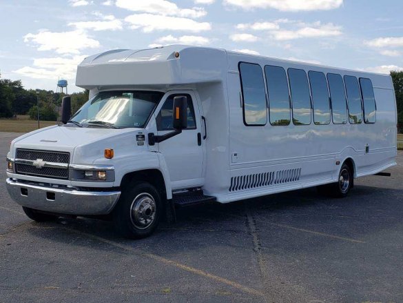 2008 Chevrolet 5500 Limo Bus for Sale in Fontana, CA - Photo 2