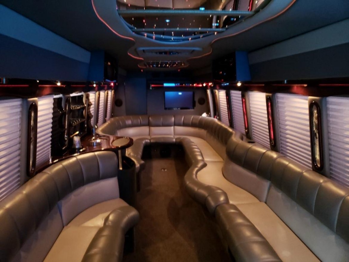 Limo Bus for Sale in Fontana, CA - Photo 10