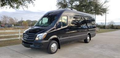 2017 Mercedes-Benz Sprinter 3500 170" EXT Sprinter for Sale in Houston, Texas, US - Photo 3