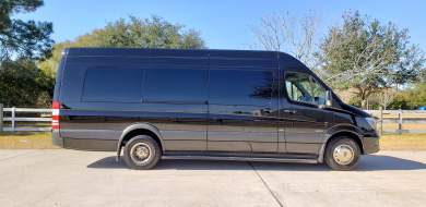 2014 Mercedes-Benz Sprinter 3500 170" EXT Sprinter for Sale in Houston, Texas, US - Photo 4