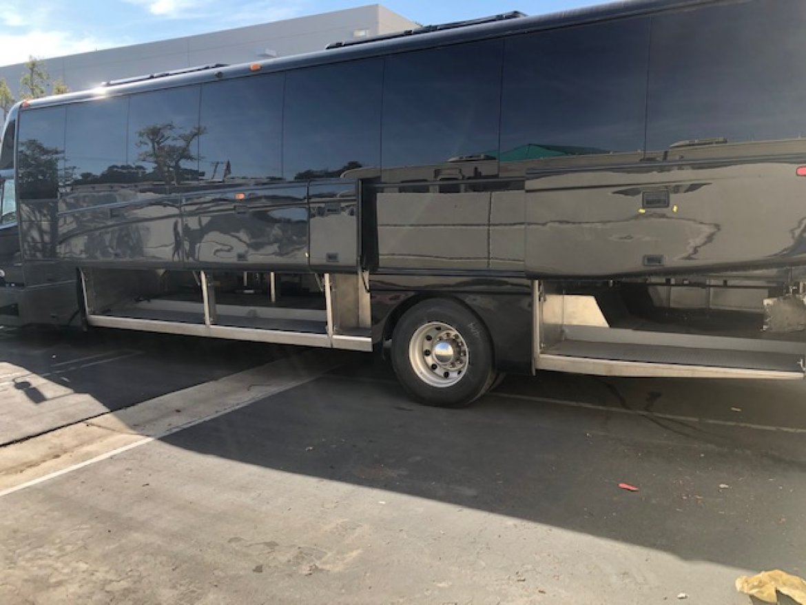 Executive Shuttle for Sale in Riverside, CA - Photo 7
