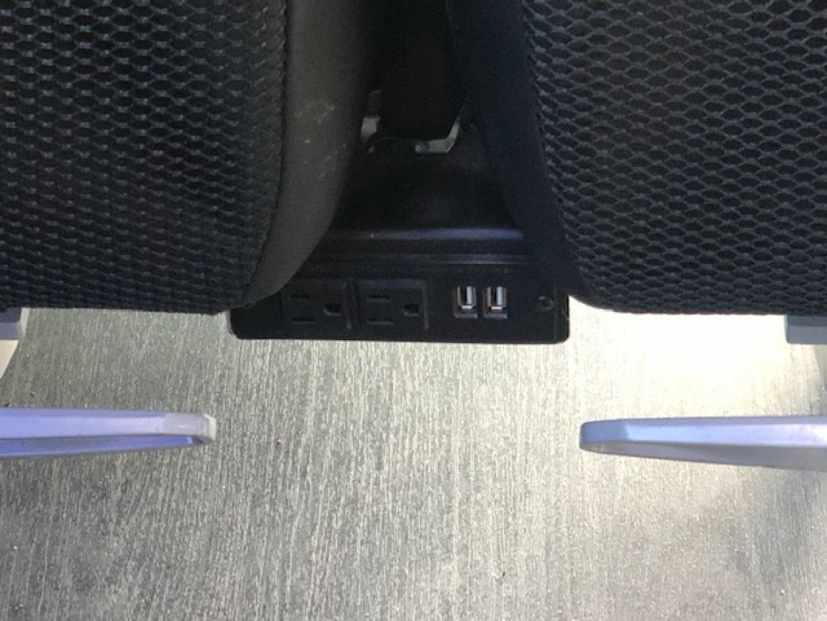 Executive Shuttle for Sale in Riverside, CA - Photo 16