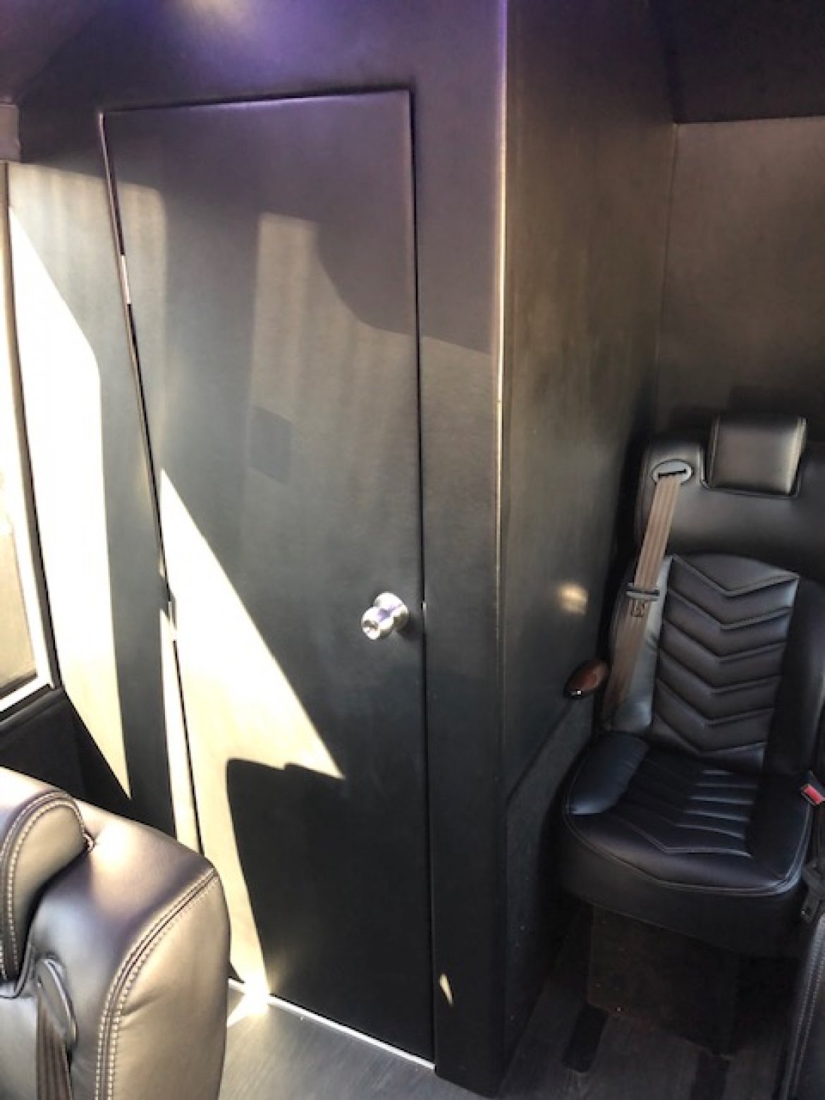 Executive Shuttle for Sale in Riverside, CA - Photo 19