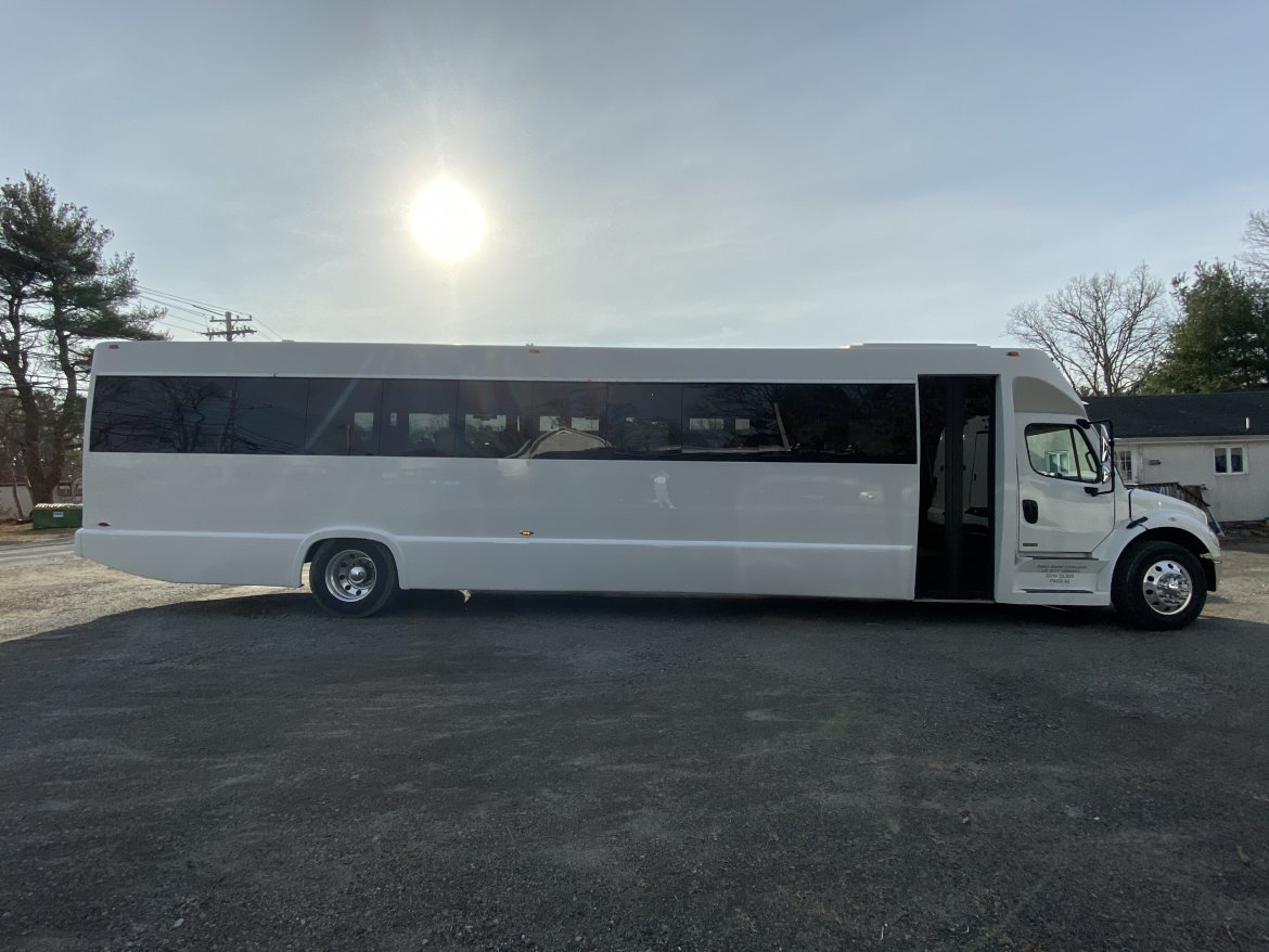 Shuttle Bus for Sale in Weatport, MA - Photo 2