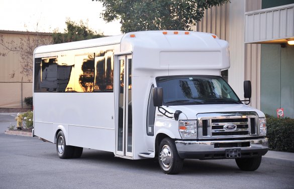 2016 Ford E-450 Limo Bus for Sale in Fontana, CA - Main Photo