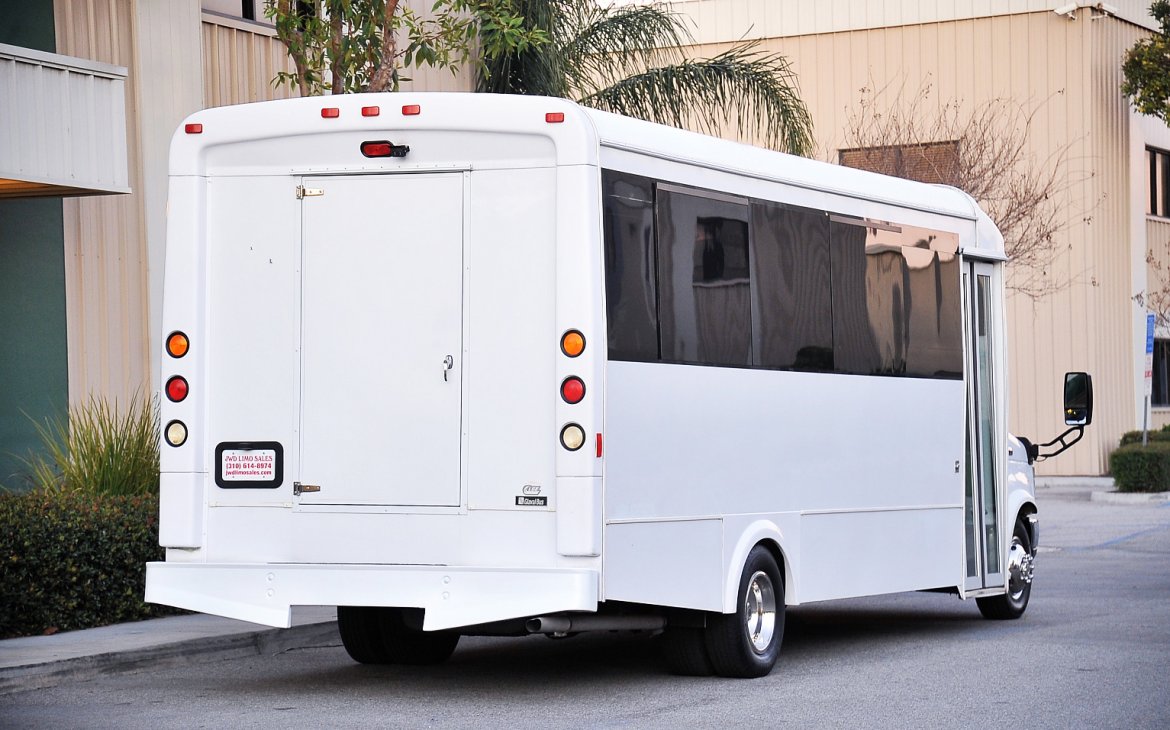 Limo Bus for Sale in Fontana, CA - Photo 8