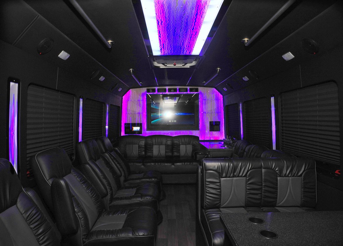 Limo Bus for Sale in Fontana, CA - Photo 14