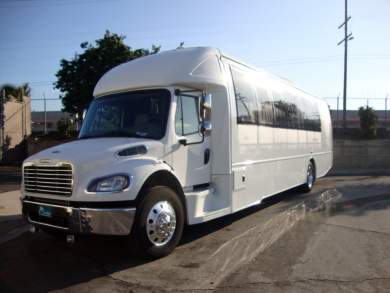 2018 Freightliner M2 106 Passenger Bus Shuttle Bus for Sale in Carson, California, US - Photo 3
