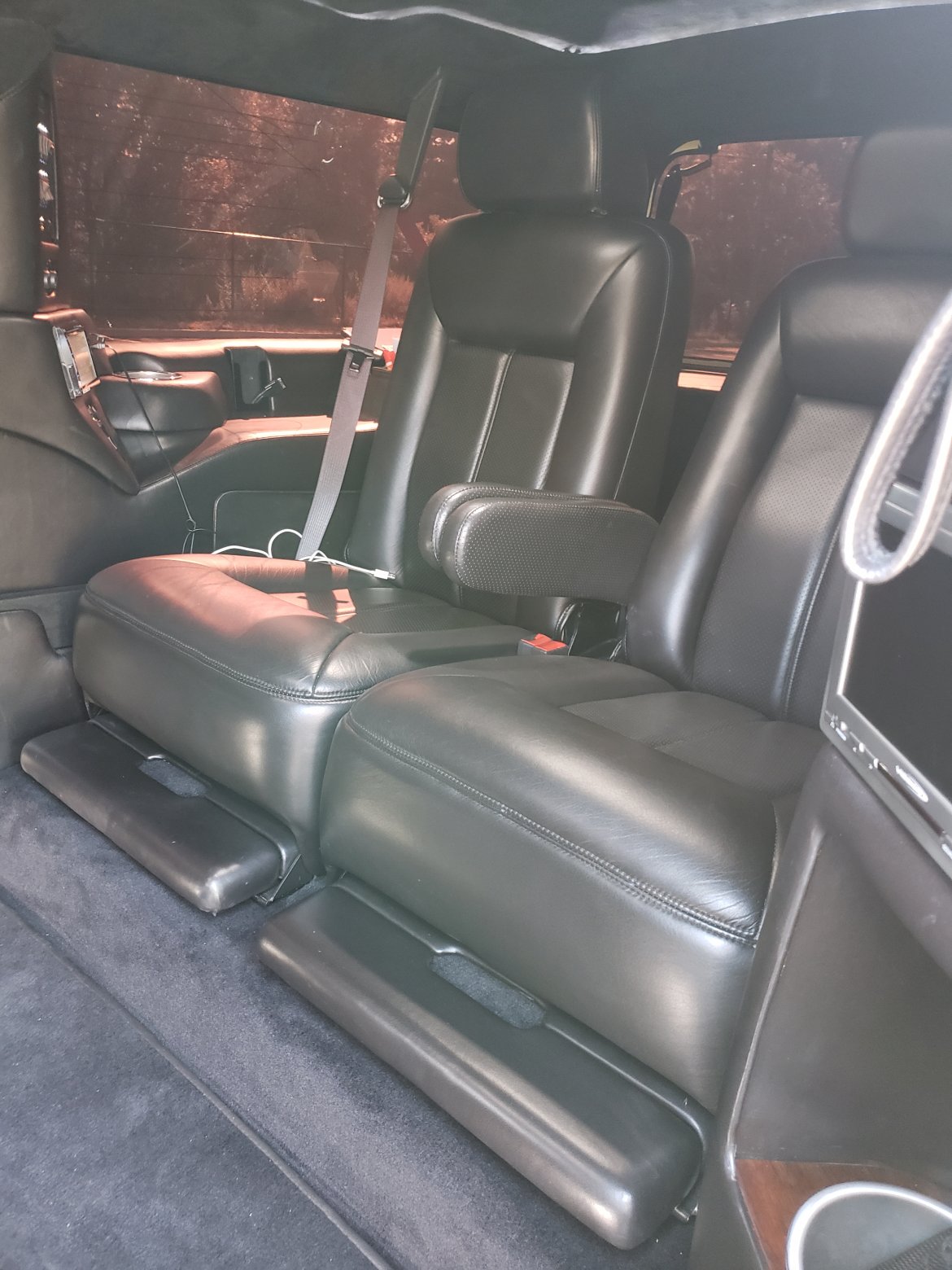 CEO SUV Mobile Office for Sale in East Islip, NY - Photo 10