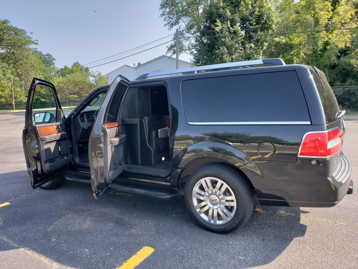 CEO SUV Mobile Office for Sale in East Islip, NY - Photo 12