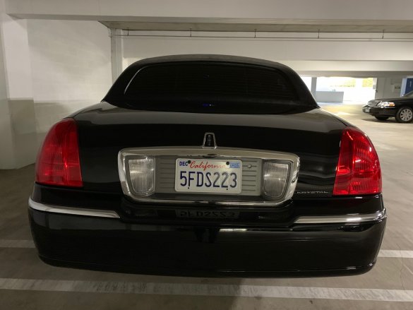 2004 Lincoln Town car Limousine for Sale in Newport Beach, CA - Photo 3
