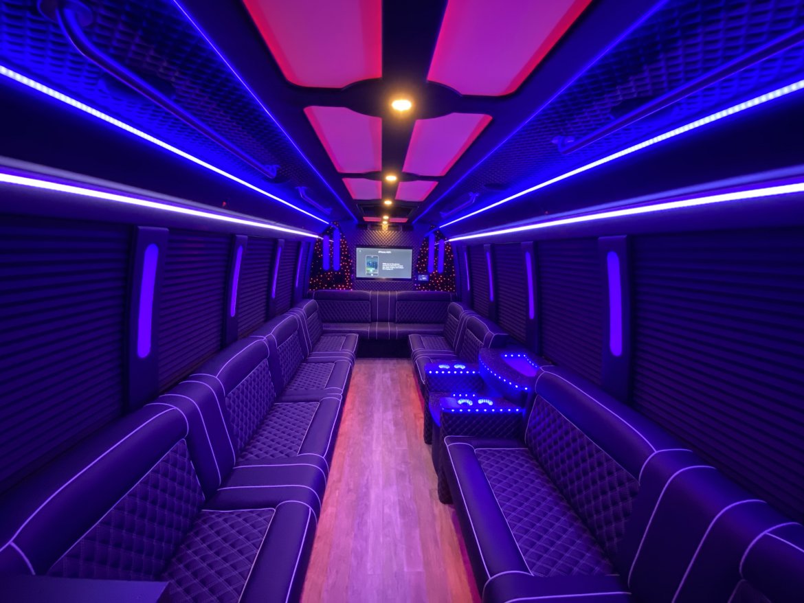 Limo Bus for Sale in Erie, PA - Photo 8