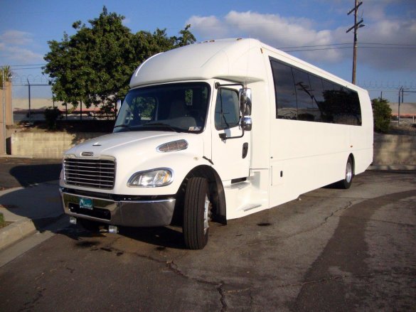 2018 Freightliner M2 106 Passenger Bus Shuttle Bus for Sale in Carson, CA - Main Photo