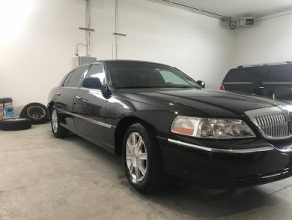 Black Lincoln Town Car For Sale Chicago Black Lincoln Town Car For Sale Chicago