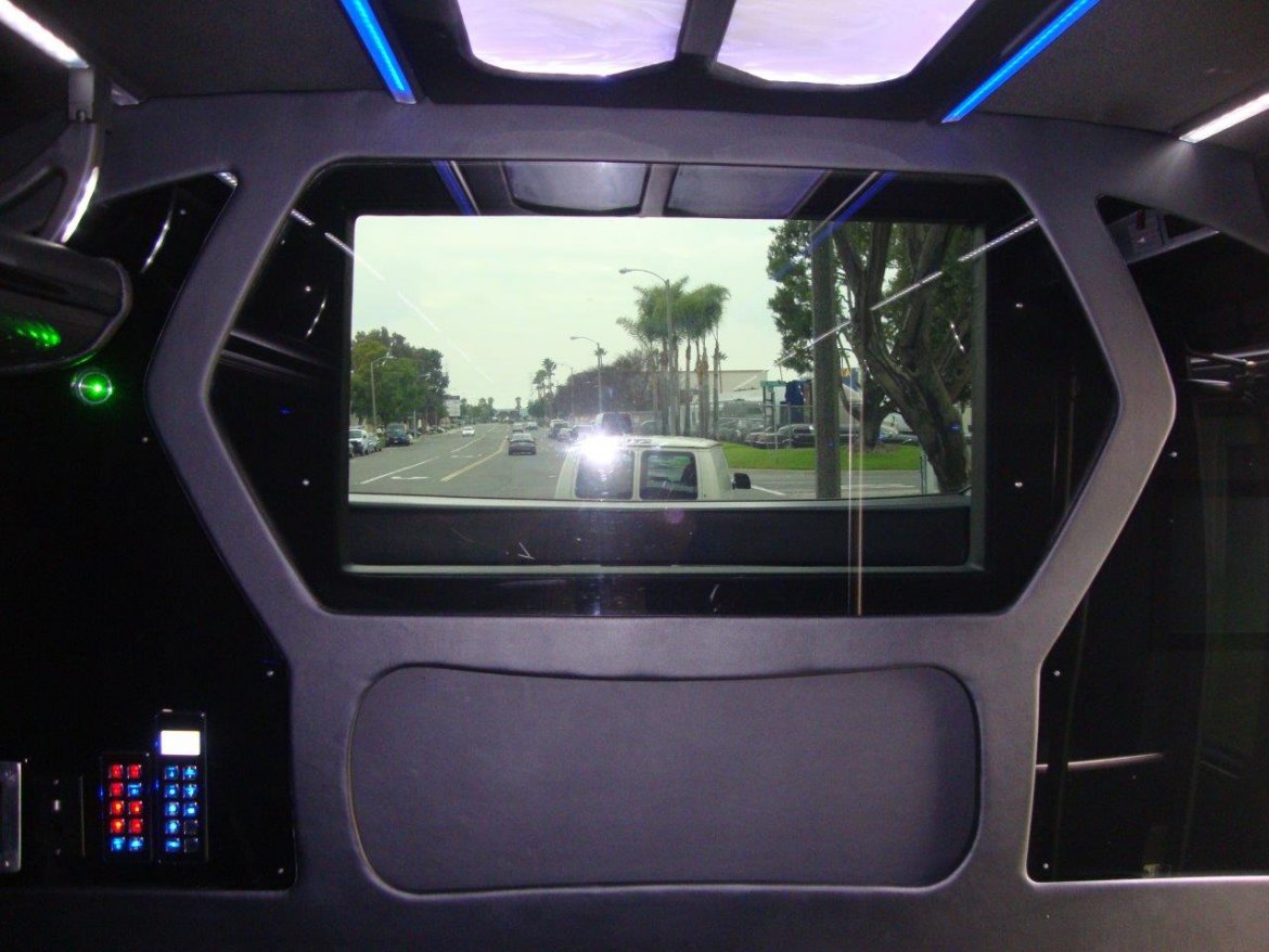 Limo Bus for Sale in Carson, CA - Photo 20