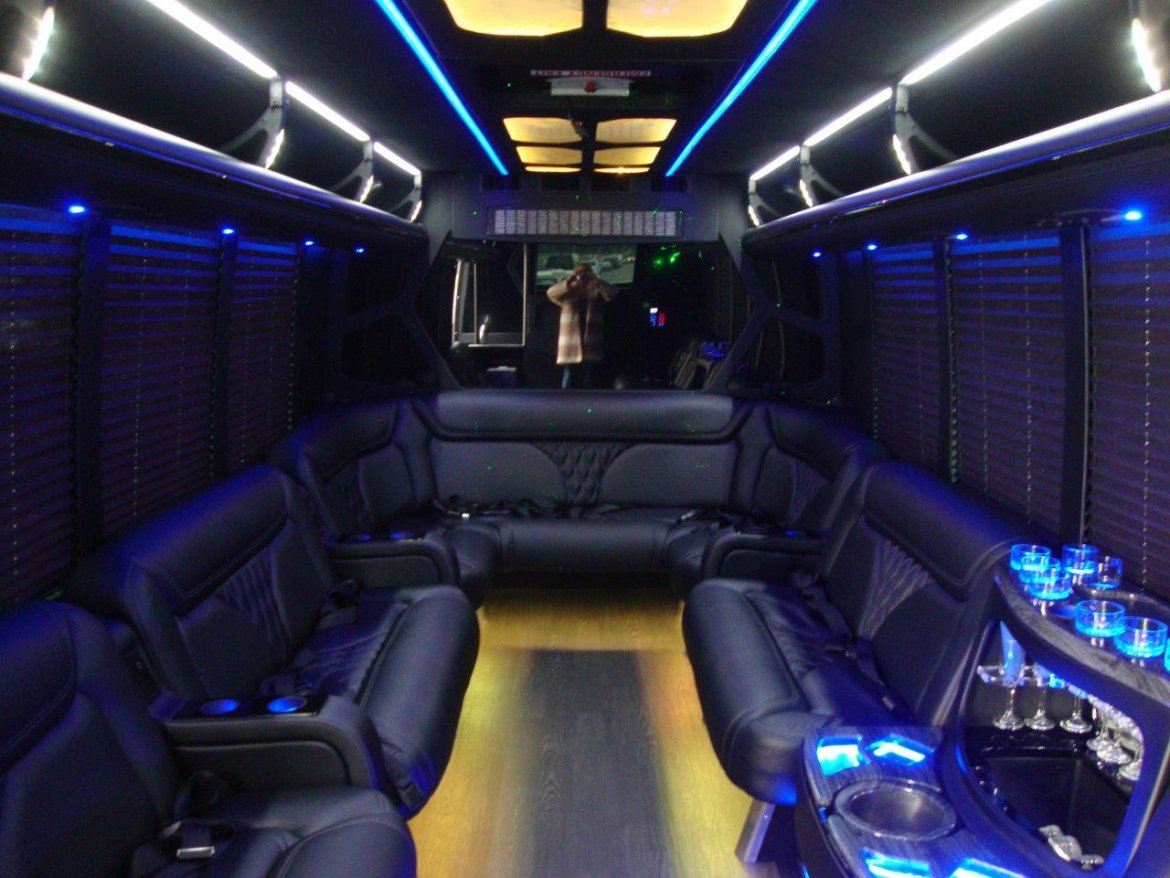 Limo Bus for Sale in Carson, CA - Photo 22