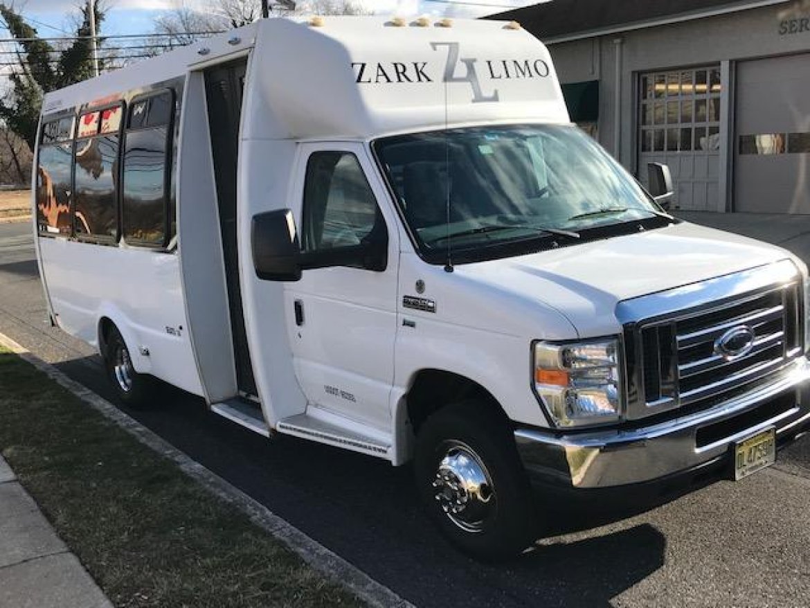 Shuttle Bus for Sale in Oaklyn, NJ - Photo 2