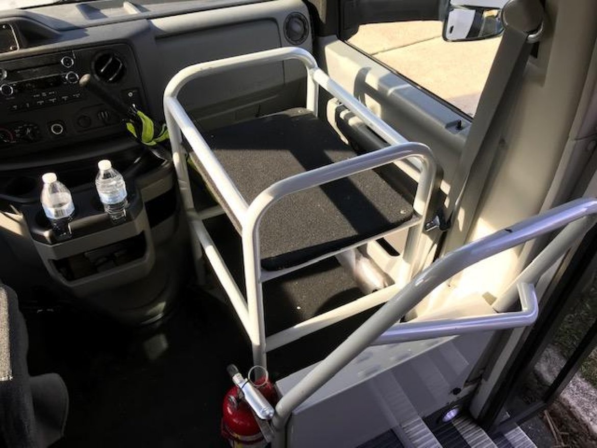 Shuttle Bus for Sale in Oaklyn, NJ - Photo 9