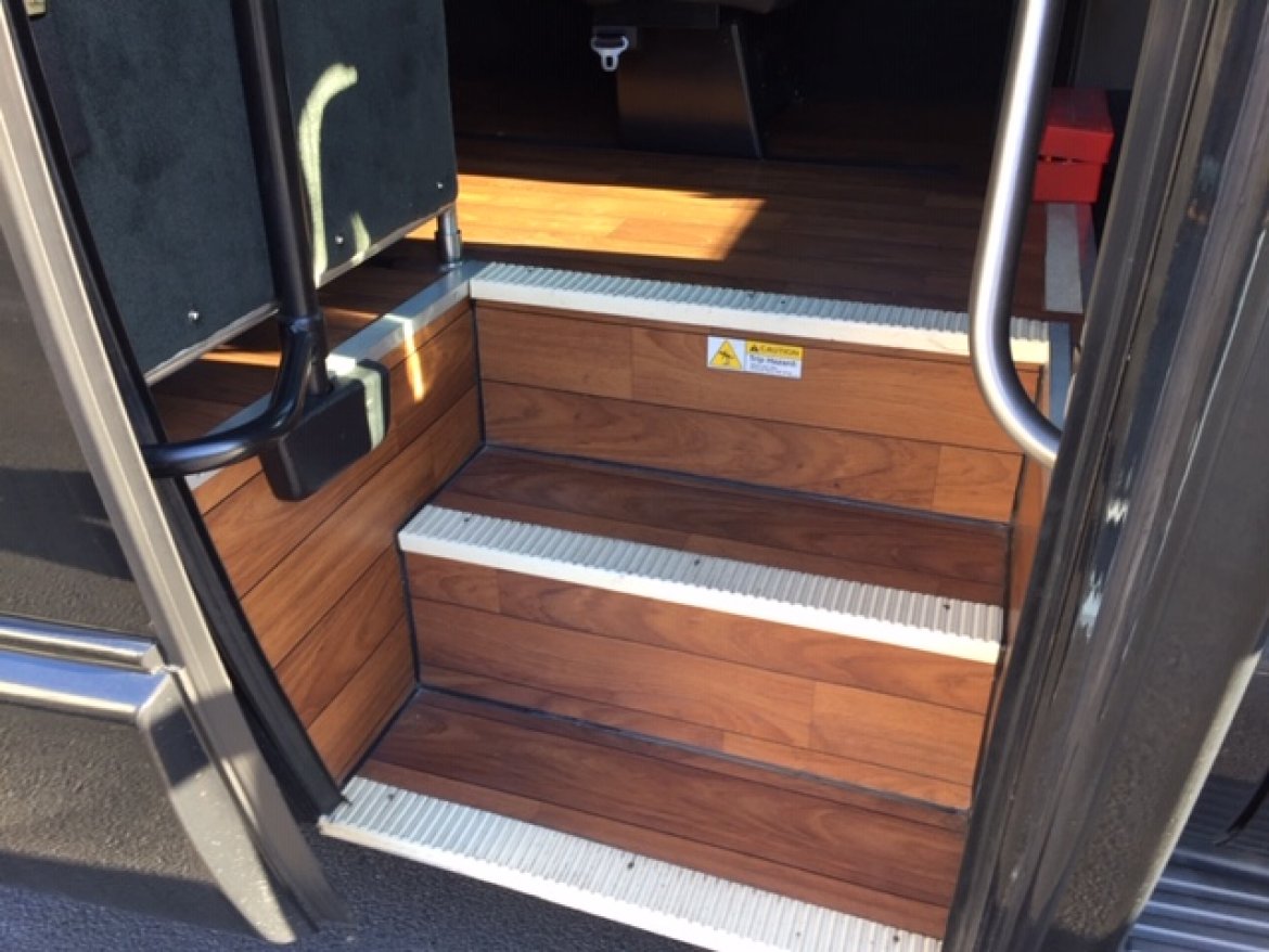 Executive Shuttle for Sale in Oaklyn, NJ - Photo 14