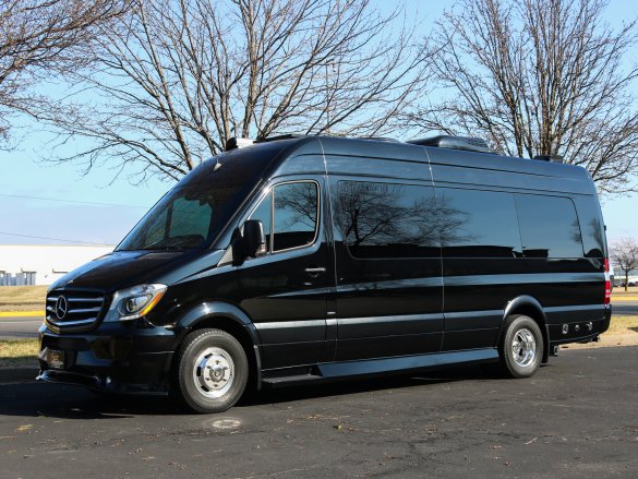 2015 Mercedes-Benz Sprinter 3500 Sprinter for Sale in Springfield, MO - Photo 2