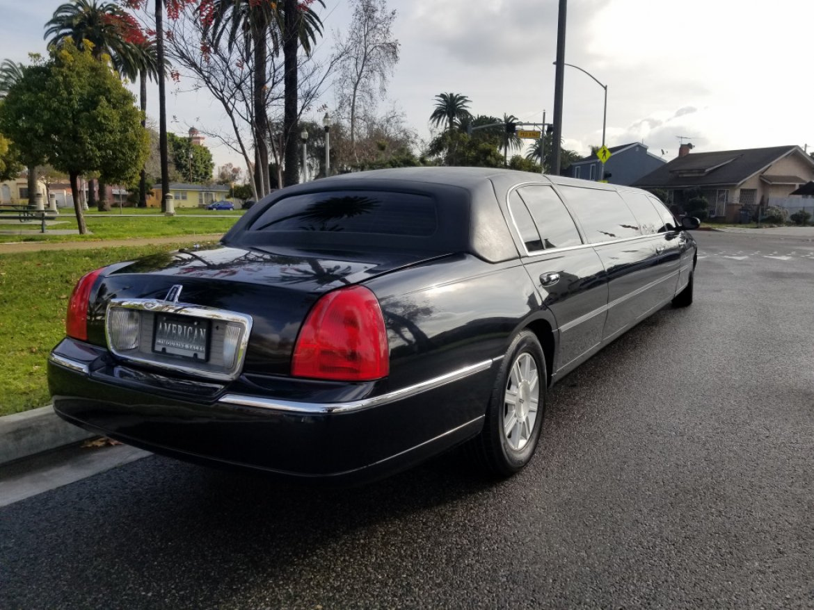 Used 2010 Lincoln town car for sale WS13122 We Sell Limos