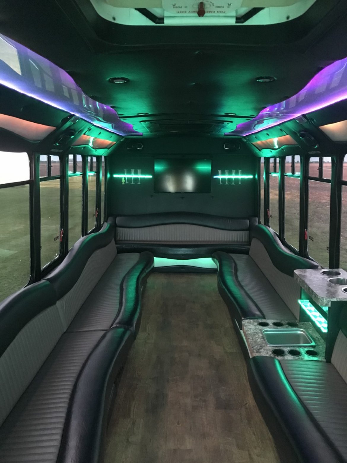 Limo Bus for sale: 2004 Chevrolet c5500 by Turtle Top