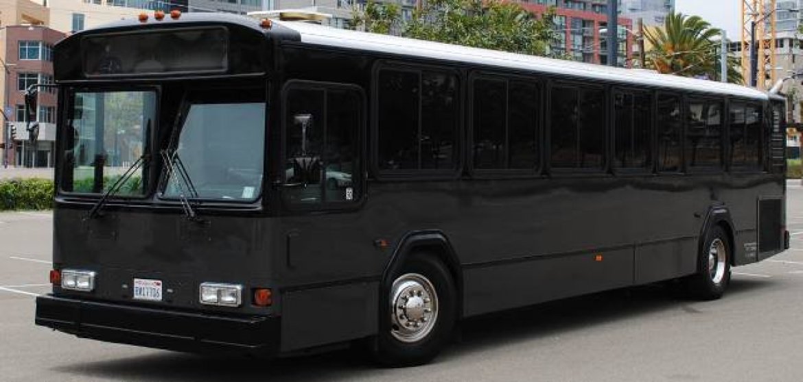 Limo Bus for sale: 1998 Gillig Phantom 40"