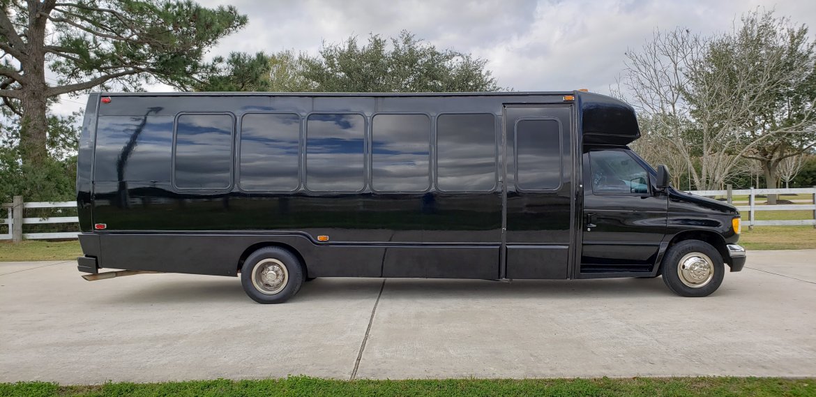 Limo Bus for Sale in Houston, TX - Photo 4