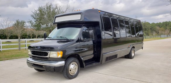 1998 Ford E450 Limo Bus for Sale in Houston, TX - Photo 3