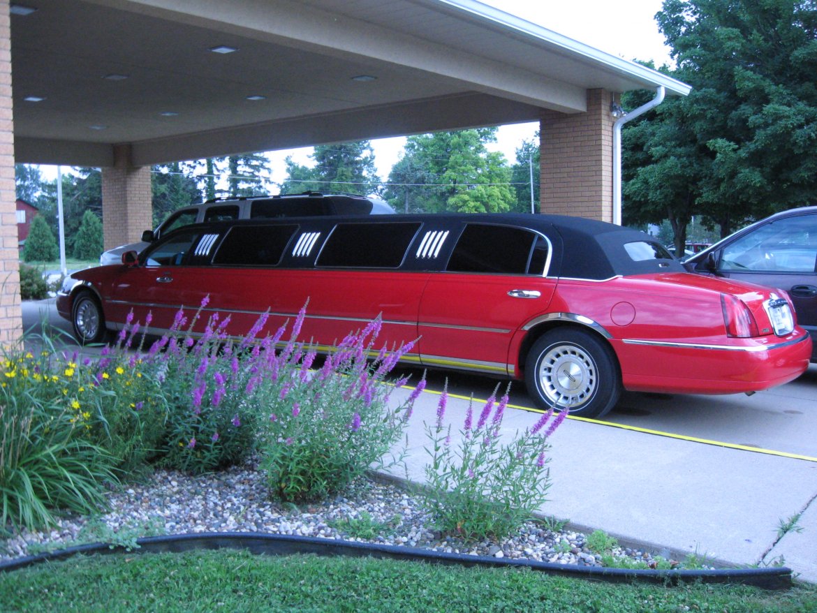 Limousine for Sale in Alexis, IL - Photo 4