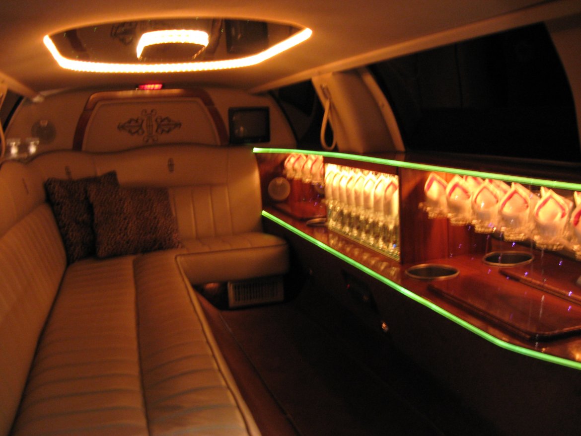 Limousine for Sale in Alexis, IL - Photo 8