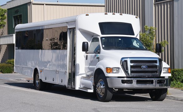 2013 Ford F-650 Shuttle Bus for Sale in Fontana, CA - Main Photo