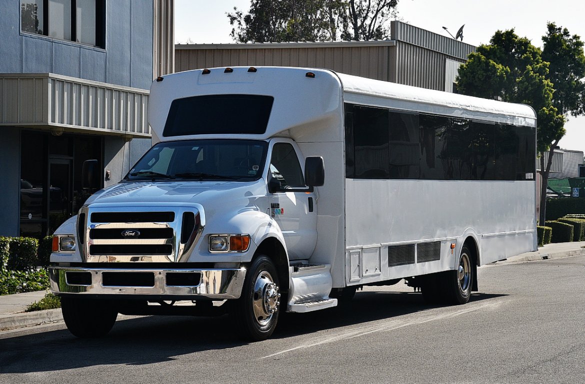 Used 2013 Ford F-650 for sale #WS-13190 | We Sell Limos