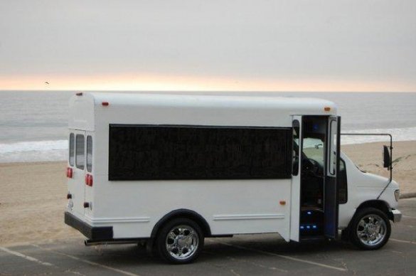 1999 Ford E-350 Limo Bus for Sale in Arleta, CA - Photo 3