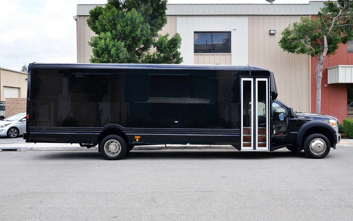 Limo Bus for Sale in Fontana, CA - Photo 4