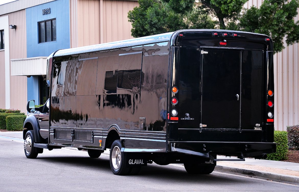 Limo Bus for Sale in Fontana, CA - Photo 8