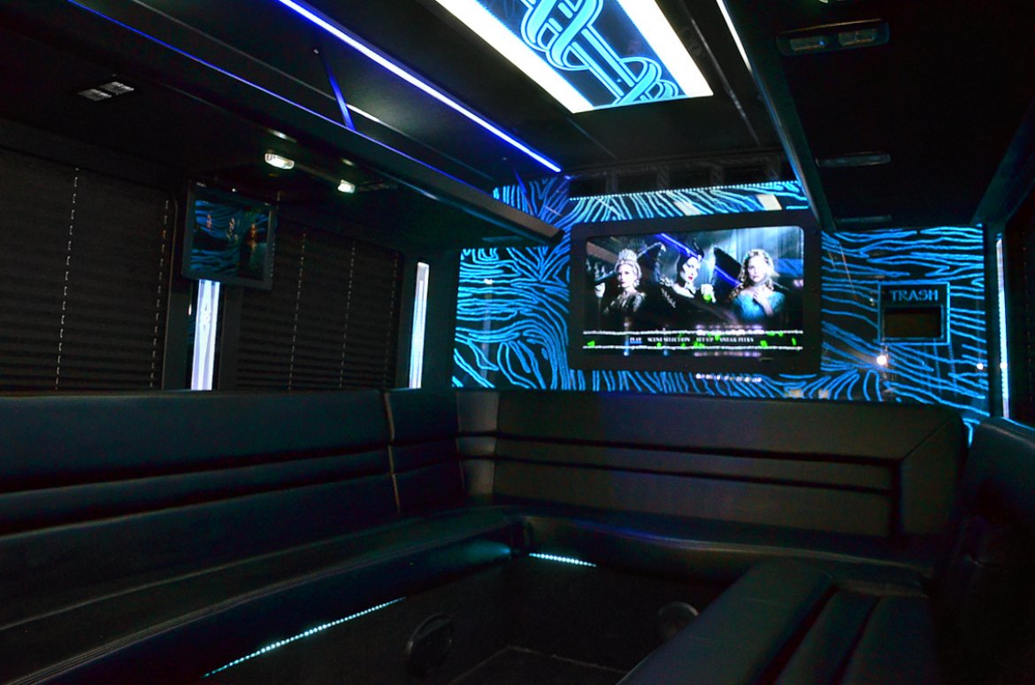 Limo Bus for Sale in Fontana, CA - Photo 12