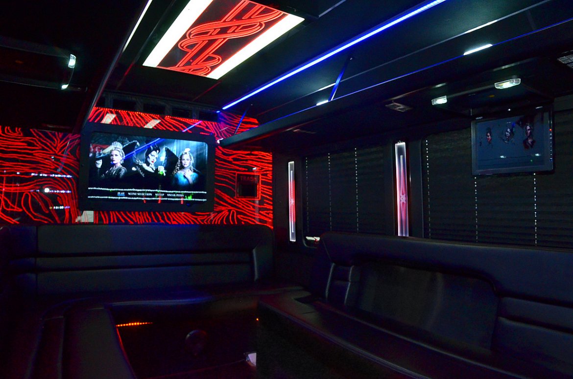 Limo Bus for Sale in Fontana, CA - Photo 13
