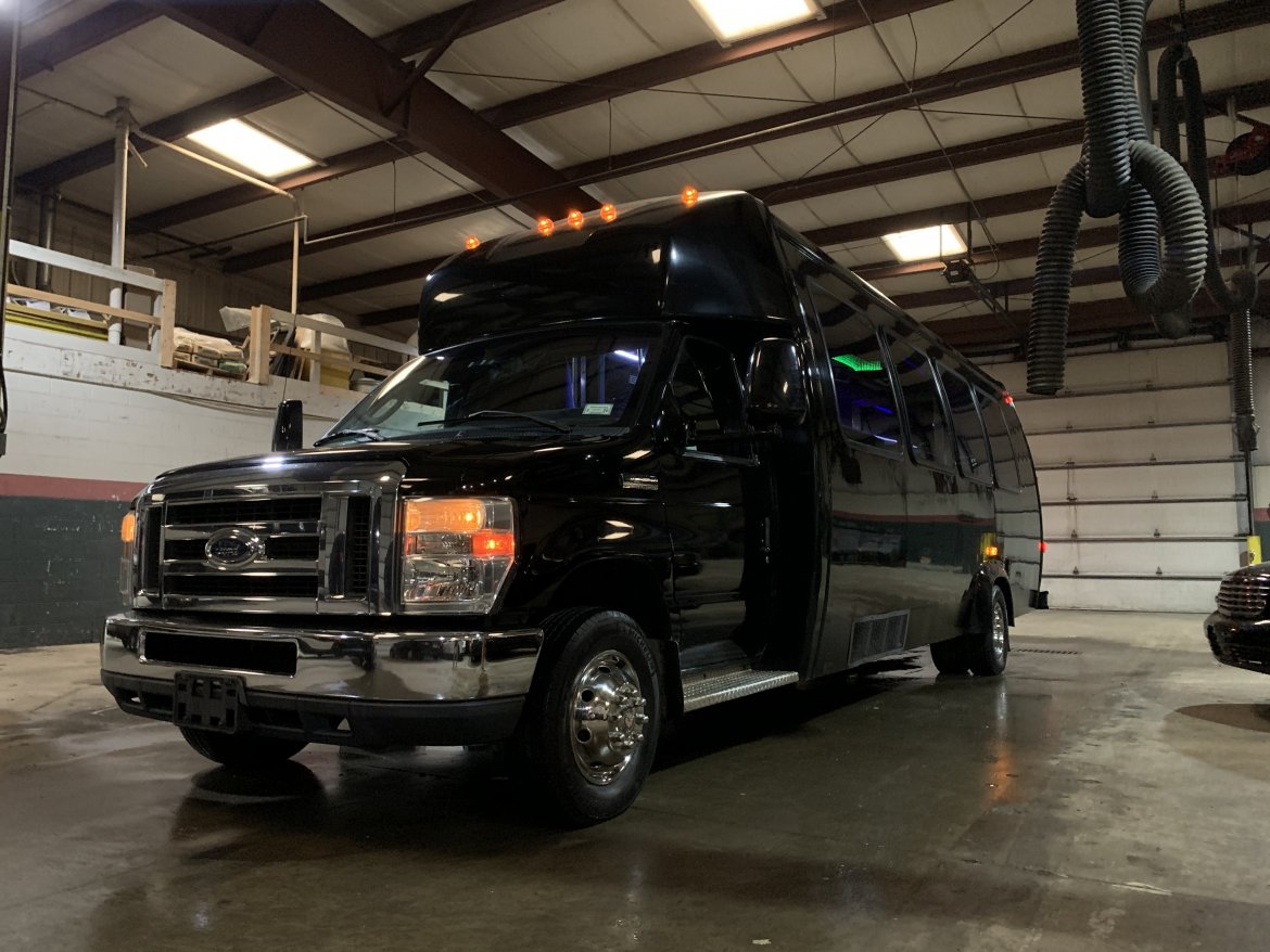 Limo Bus for sale: 2011 Ford E-450 by Ameriatrans