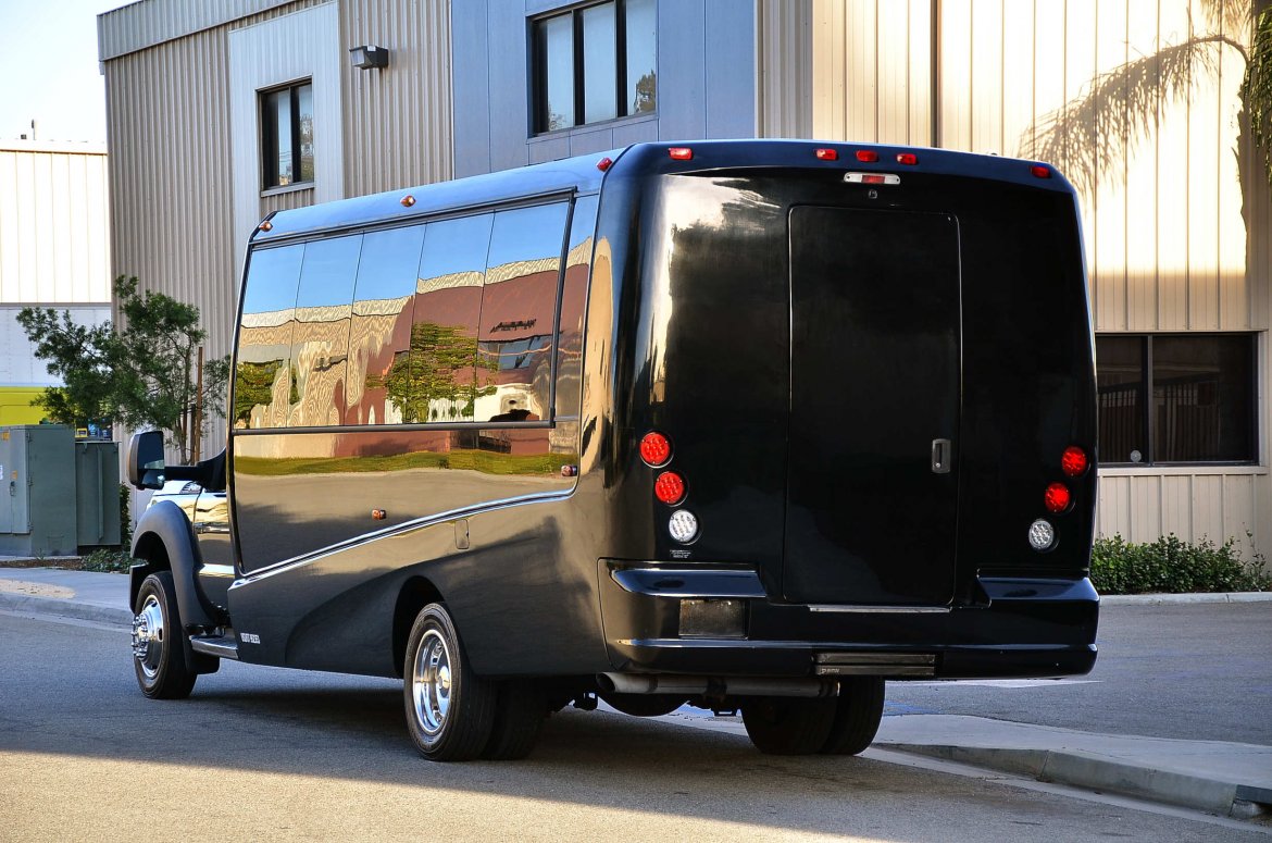 Limo Bus for Sale in Fontana, CA - Photo 10