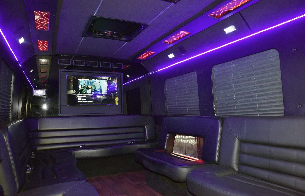 Limo Bus for Sale in Fontana, CO - Photo 12