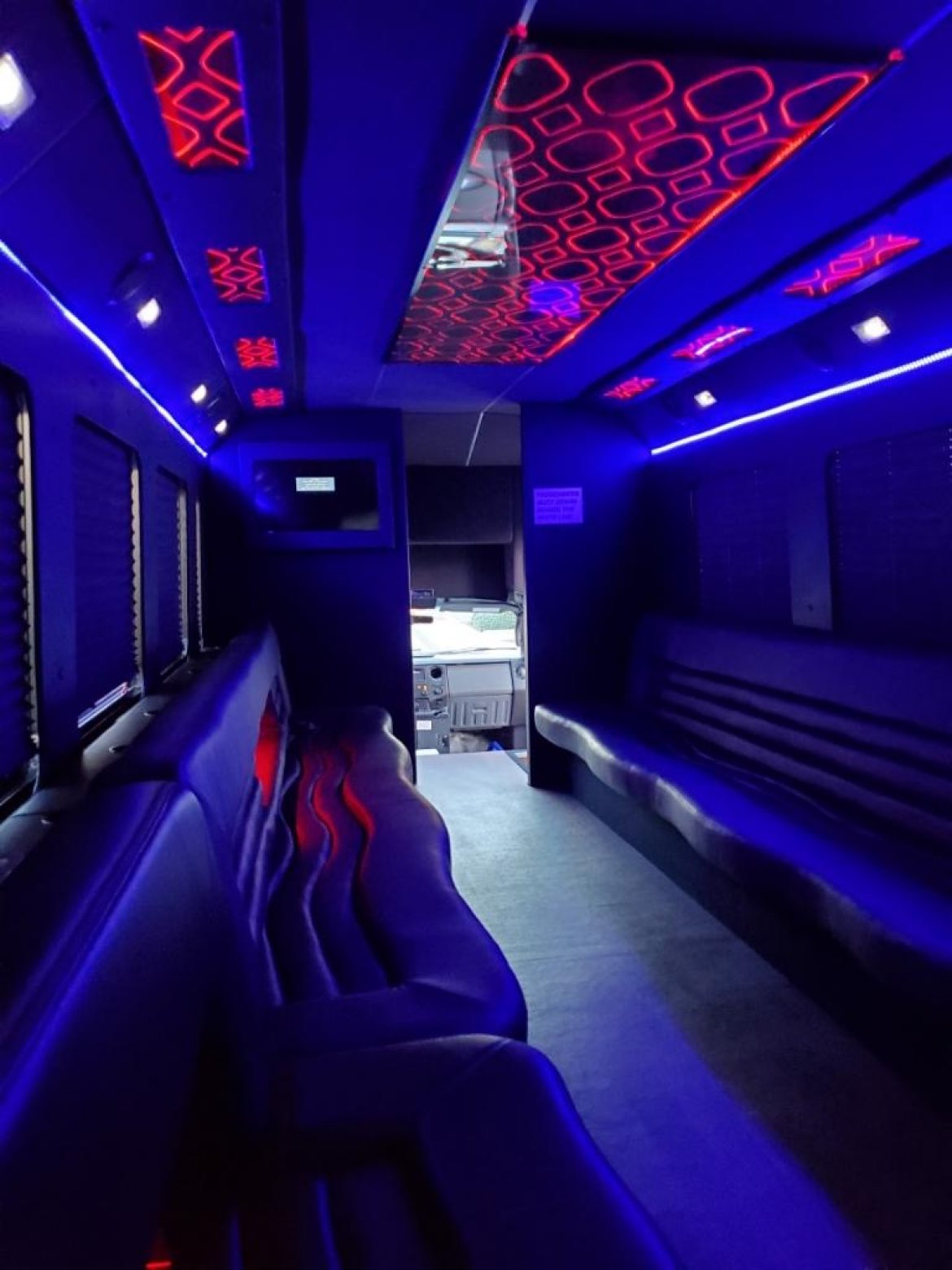 Limo Bus for Sale in Fontana, CO - Photo 13