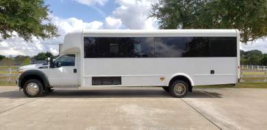 2012 Ford F550 Limo Bus for Sale in Houston, Texas, US - Photo 4