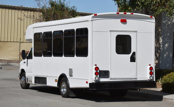 2008 Ford E-450 Limo Bus for Sale in Fontana, CA - Photo 2