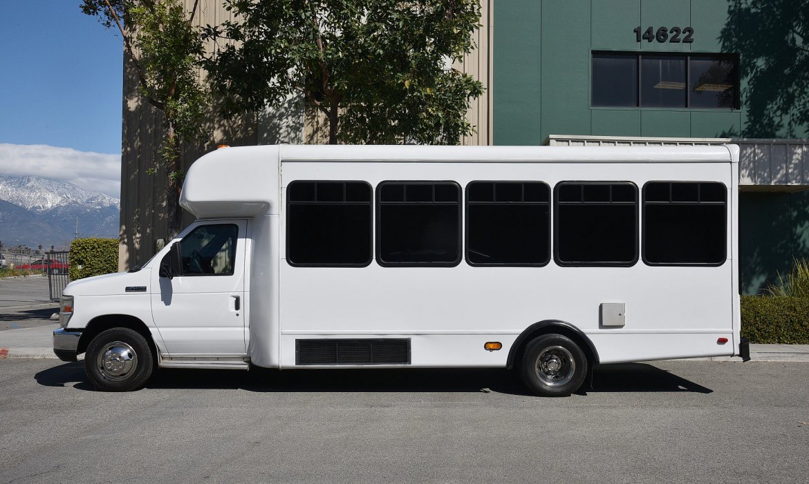 Limo Bus for Sale in Fontana, CA - Photo 3
