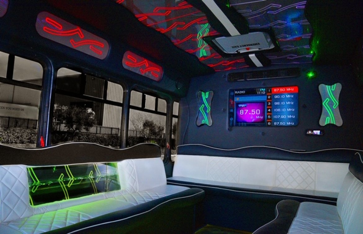 Limo Bus for Sale in Fontana, CA - Photo 9