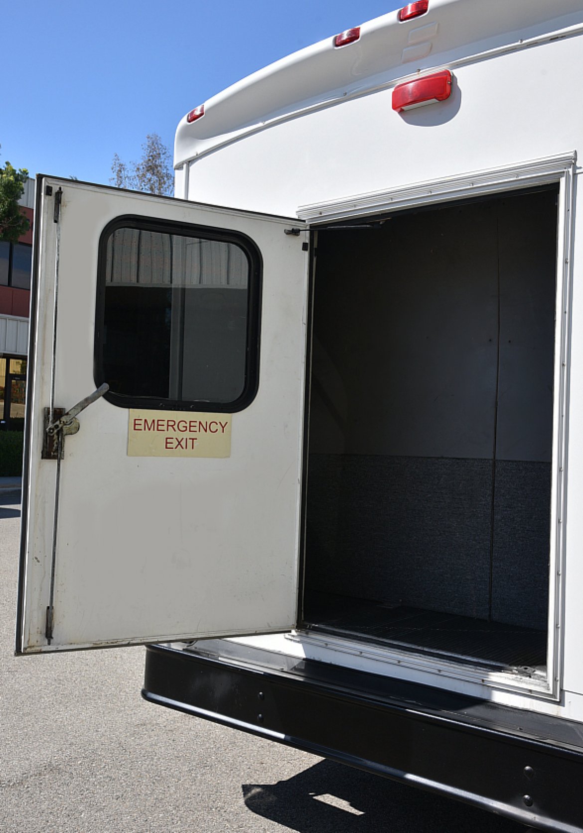 Limo Bus for Sale in Fontana, CA - Photo 13