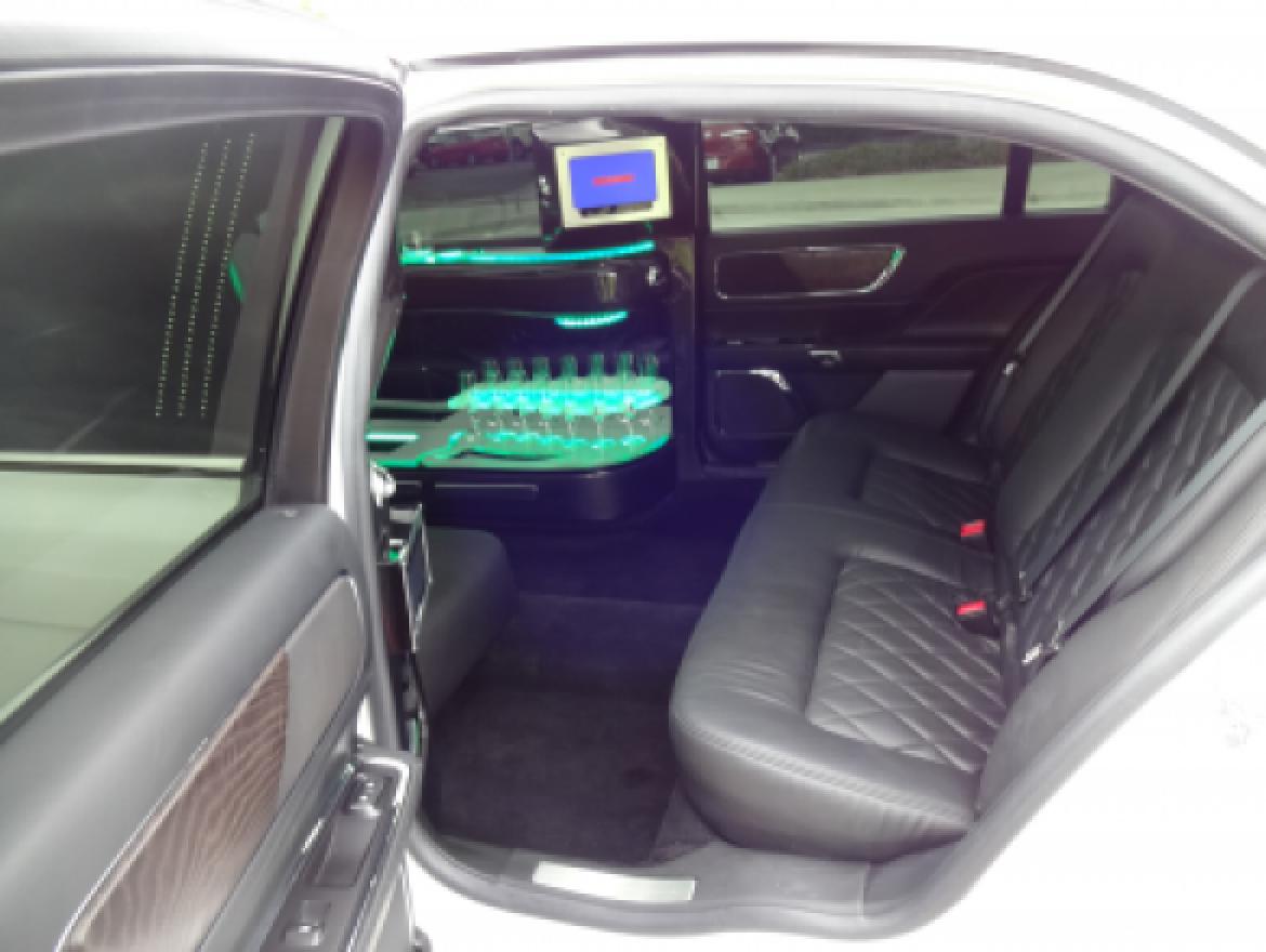 Photo of Limousine for sale: 2017 Lincoln CONTINENTAL 140&quot; by SPECIALTY CONVERSIONS