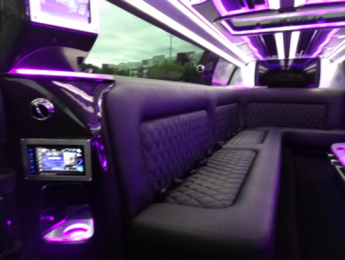 Photo of Limousine for sale: 2017 Lincoln CONTINENTAL 140&quot; by SPECIALTY CONVERSIONS